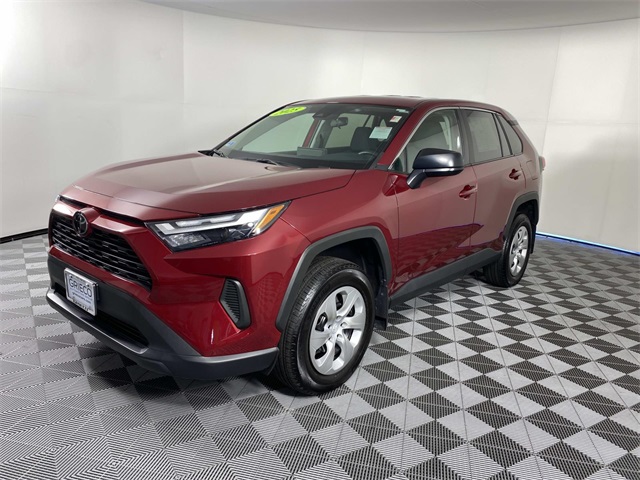 2024 Toyota RAV4 LE photo 3