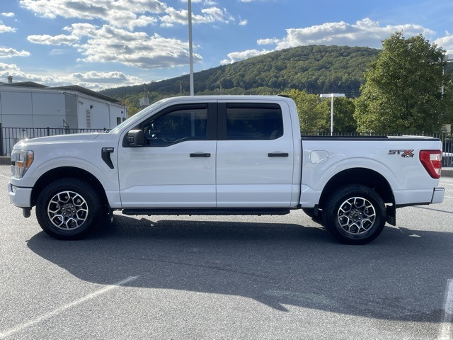 2021 Ford F-150 XL photo 2