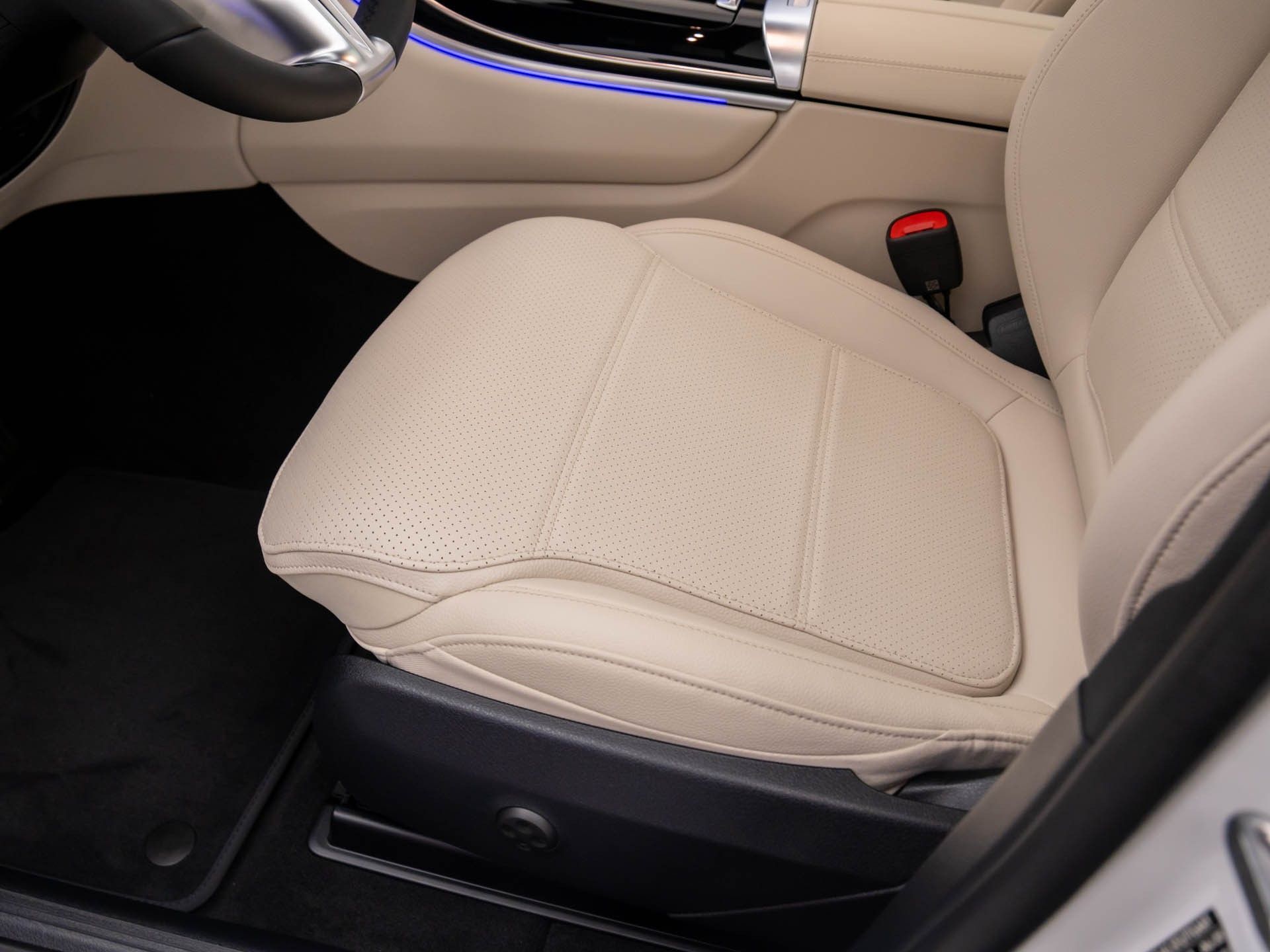 2026 Mercedes Benz GLC 350e 4MATIC photo 17
