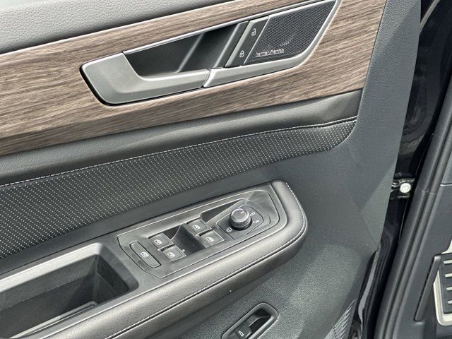 2026 Volkswagen Atlas SEL Premium R-Line photo 5