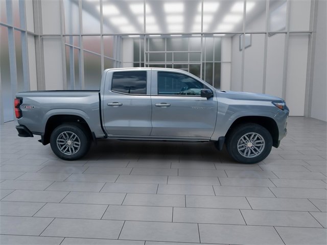 2025 Chevrolet Colorado Work Truck LT photo 9