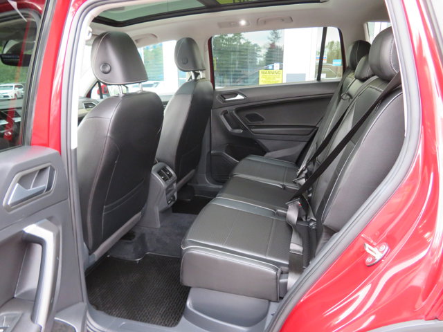 2021 Volkswagen Tiguan R-Line Black SEL photo 17