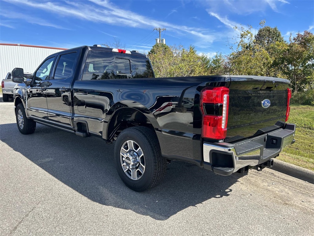 2026 Ford F-350 Lariat photo 4