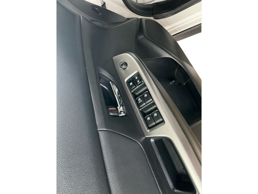 2017 Subaru Crosstrek 2.0i Limited photo 18
