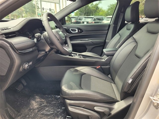 2025 Jeep Compass Latitude photo 8