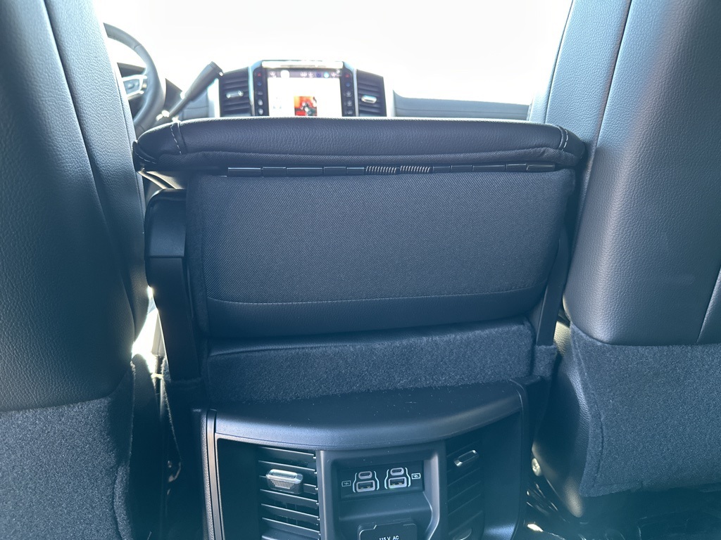 2025 Ram 2500 Laramie photo 28