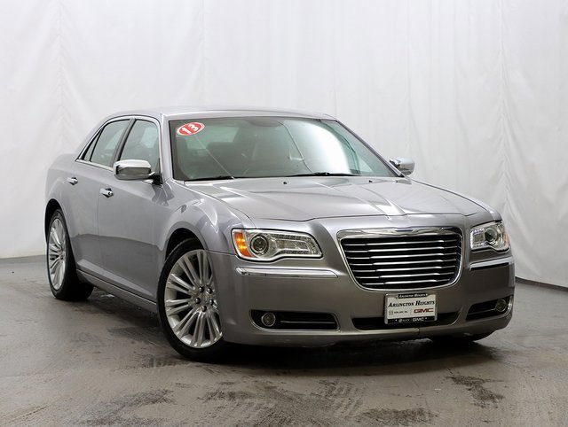 2013 Chrysler 300 C's photo