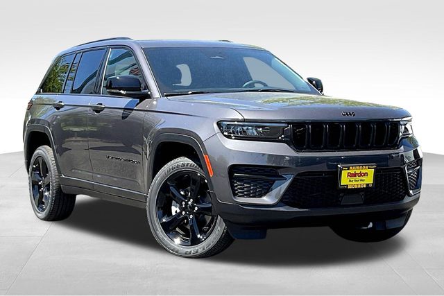 2025 Jeep Grand Cherokee Altitude's photo