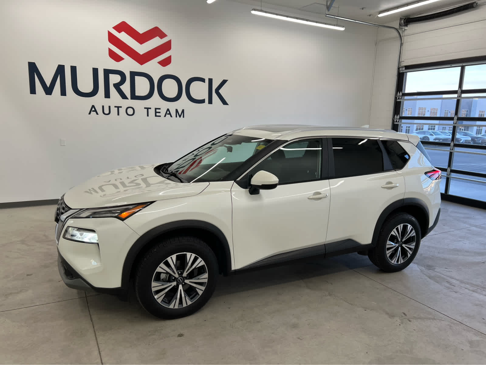 2023 Nissan Rogue SV's photo