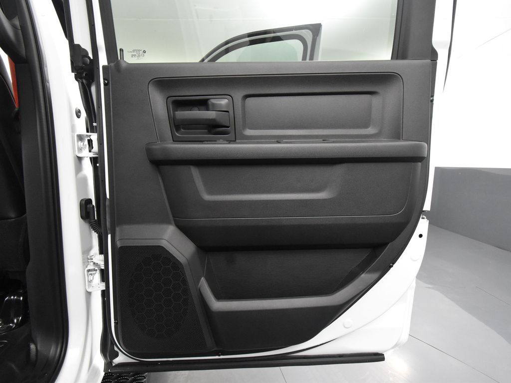 2024 Ram 3500 Tradesman photo 30