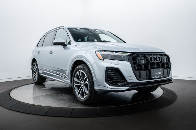2025 Audi Q7 Premium Plus