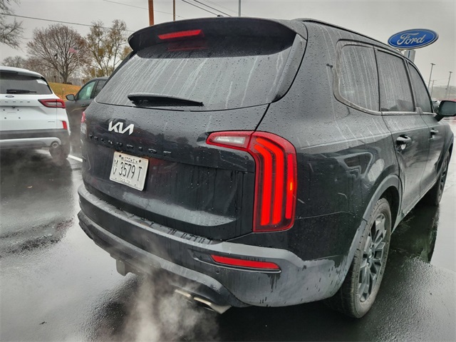 2022 Kia Telluride EX photo 2