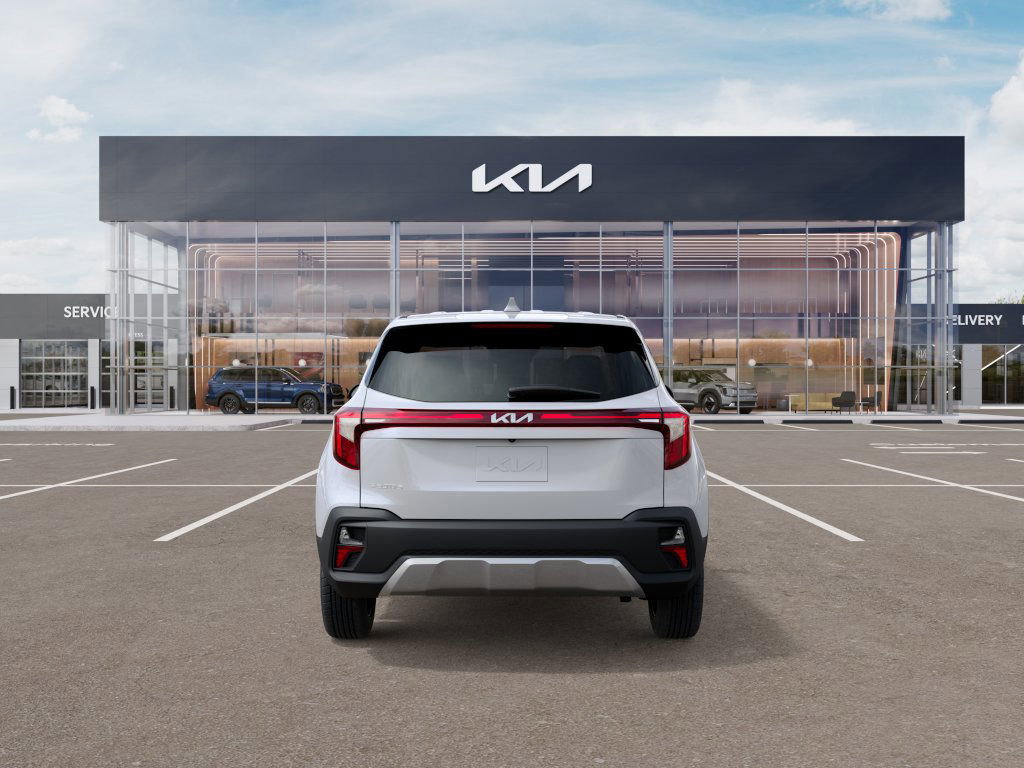 2026 Kia Seltos LX photo 5