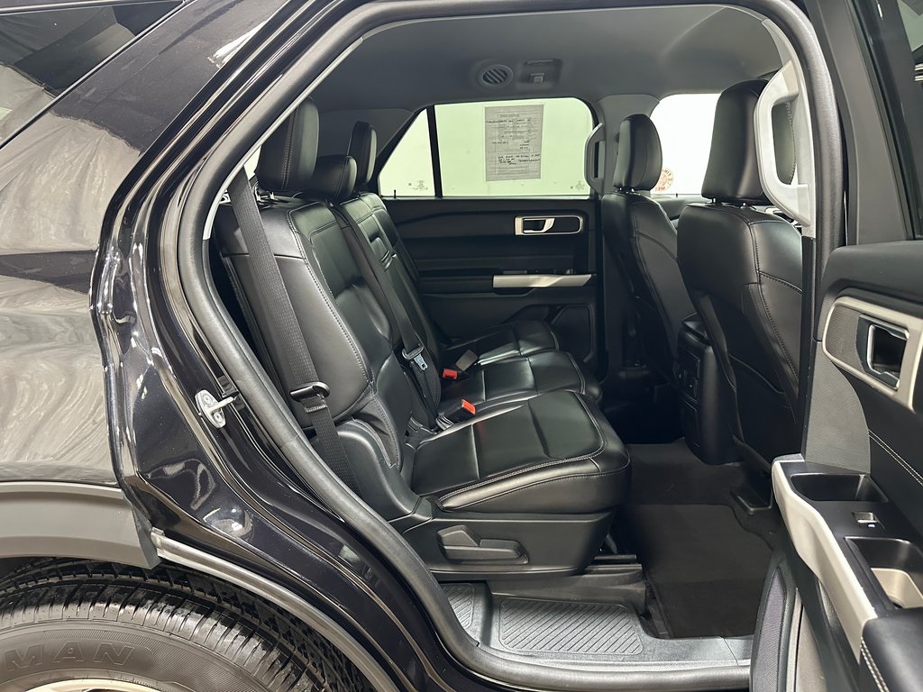 2024 Ford Explorer XLT photo 31
