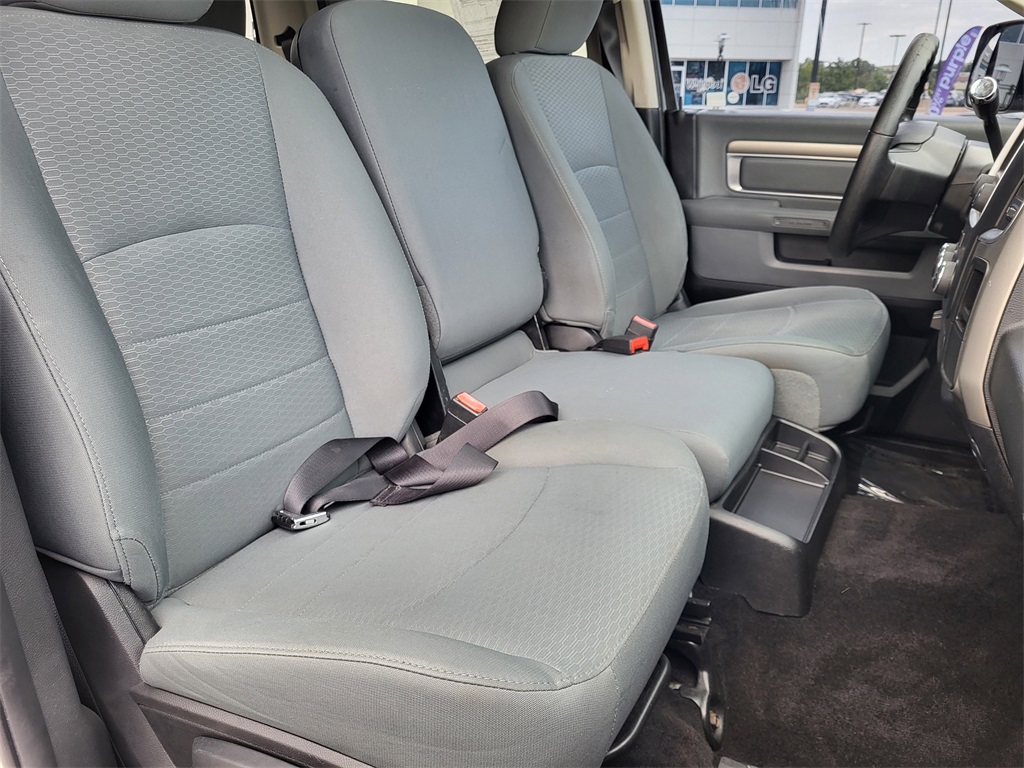 2017 Ram 2500 SLT photo 17