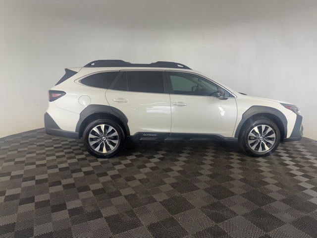 2023 Subaru Outback Limited photo 3