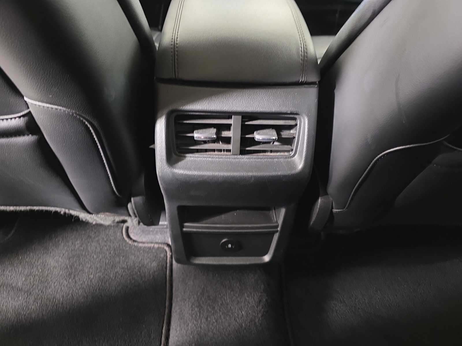 2023 Ford Edge SEL photo 31