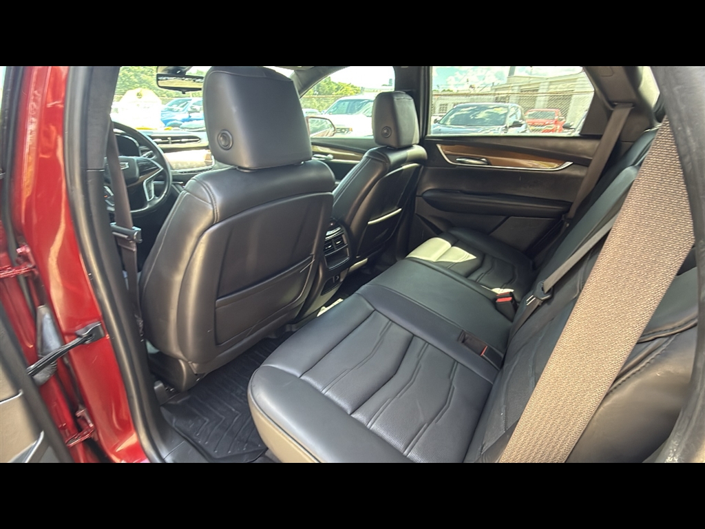 2017 Cadillac XT5 Platinum photo 23