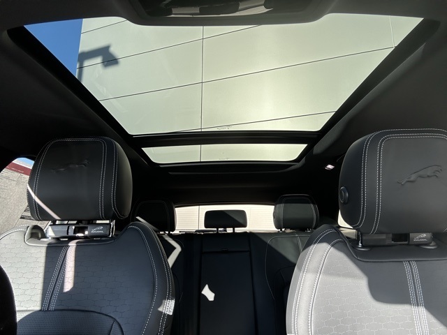 2026 Jaguar F-PACE P250 R-Dynamic S photo 3