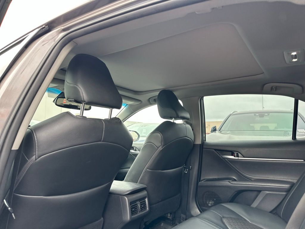 2018 Toyota Camry XSE V6 photo 14
