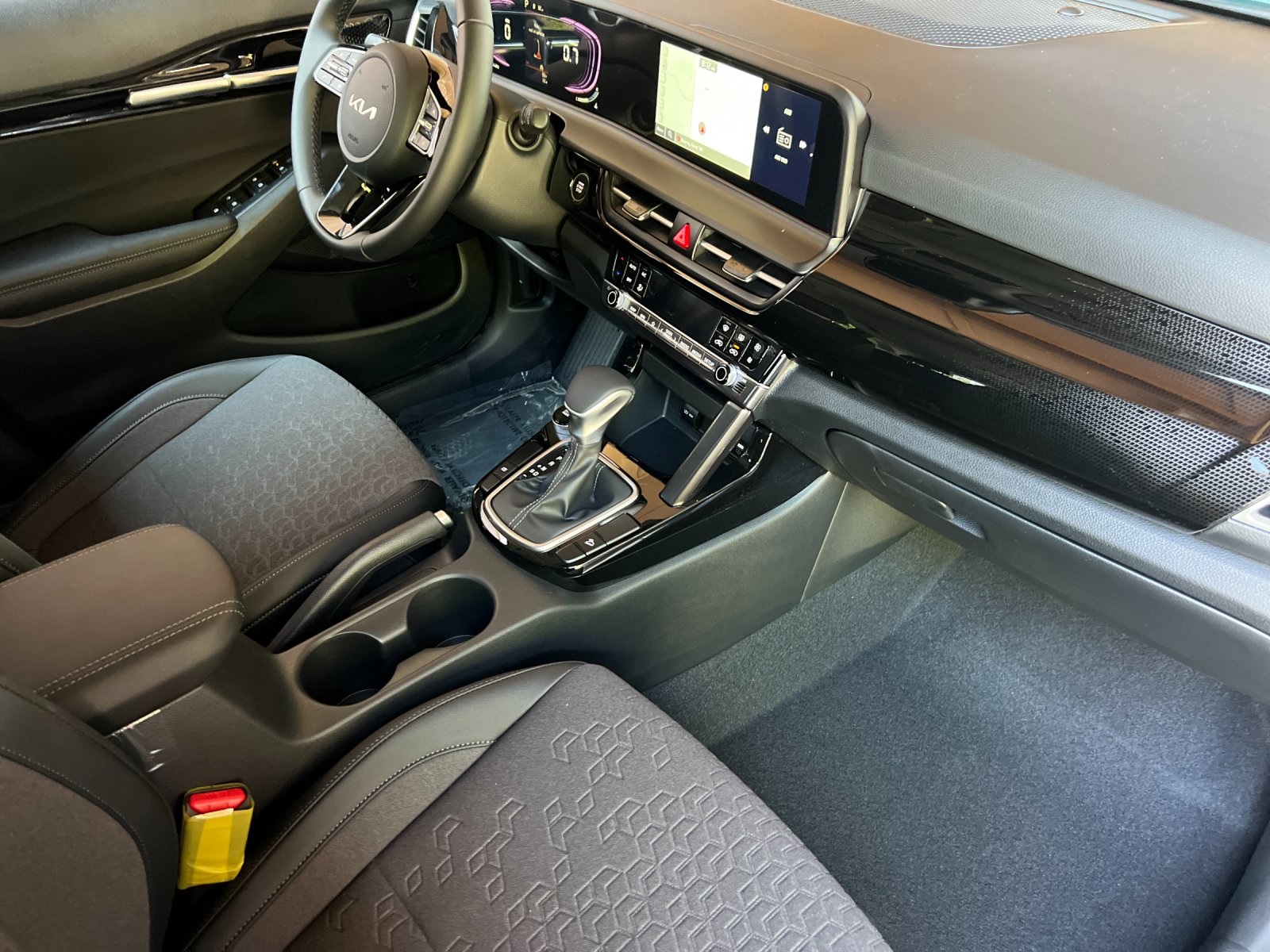 2025 Kia Seltos S photo 14