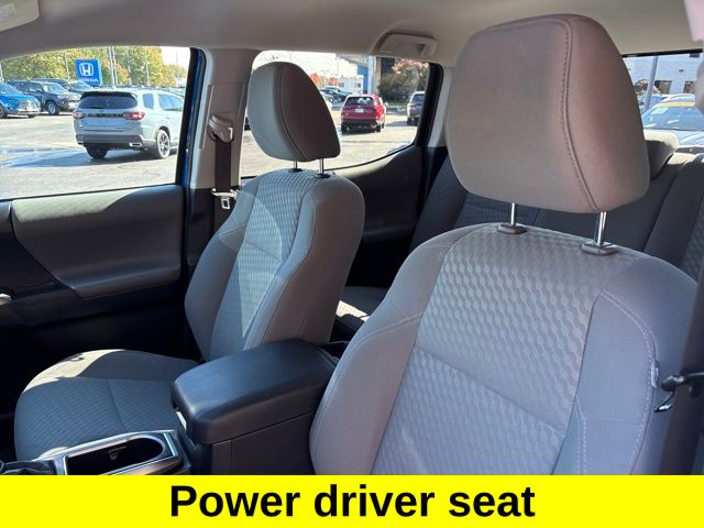 2020 Toyota Tacoma SR5 photo 3