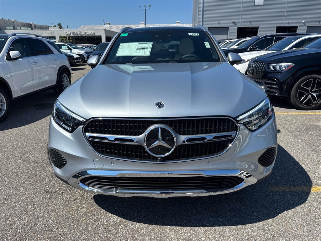 2026 Mercedes Benz GLC 300 4MATIC photo 2