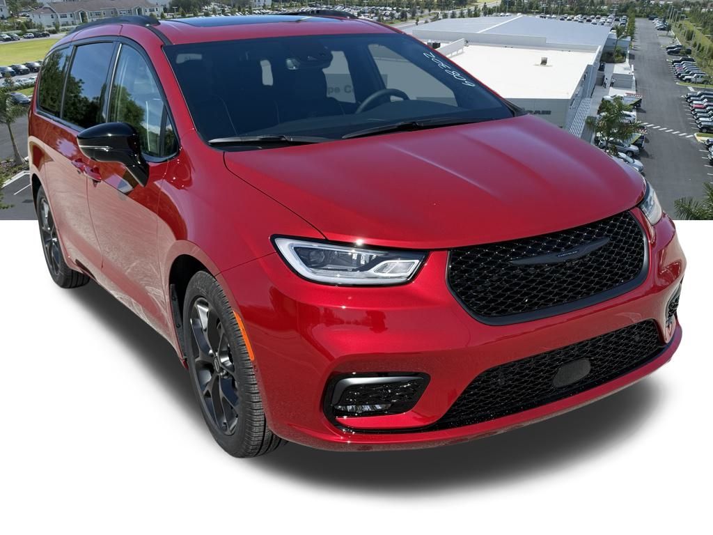 2025 Chrysler Pacifica Limited photo 2