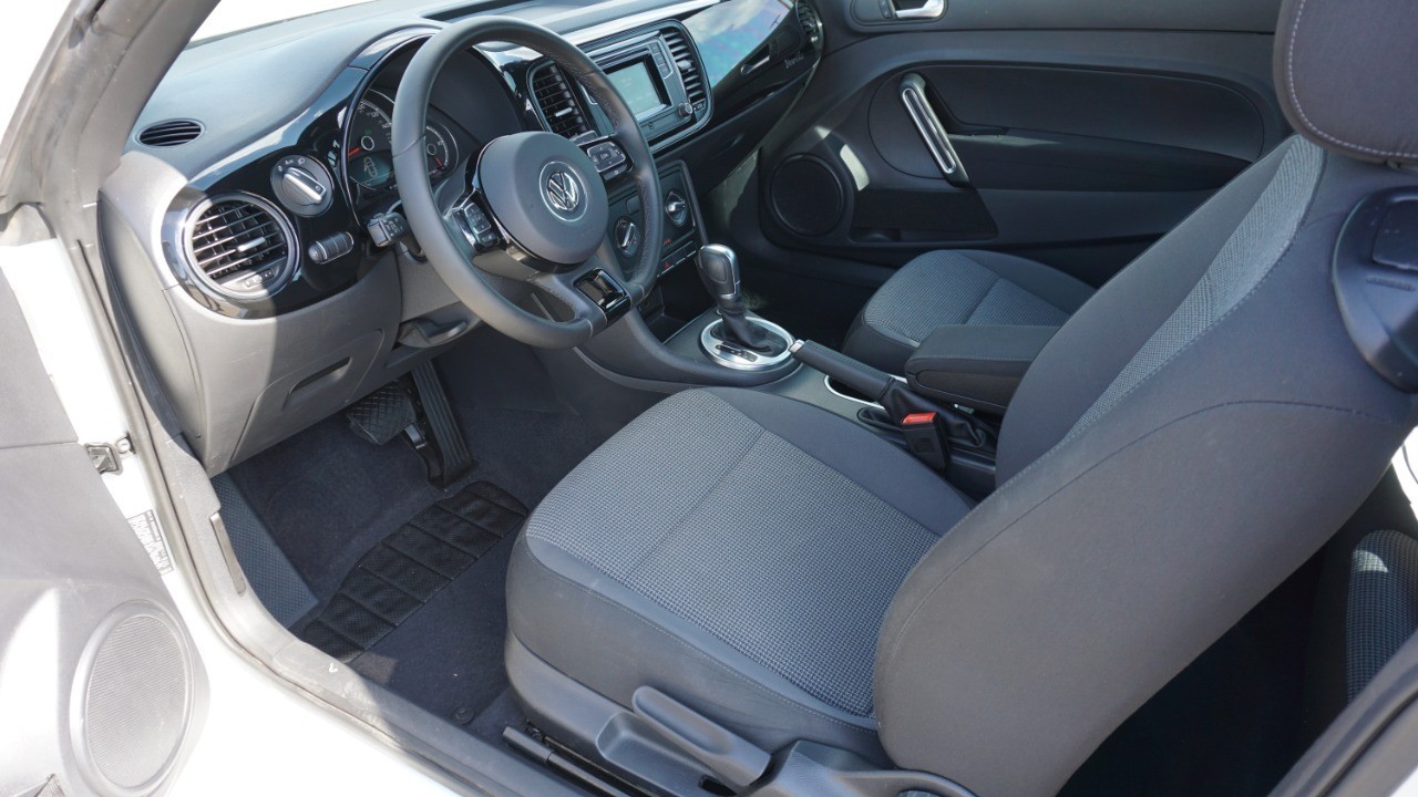 2017 Volkswagen Beetle Classic photo 10