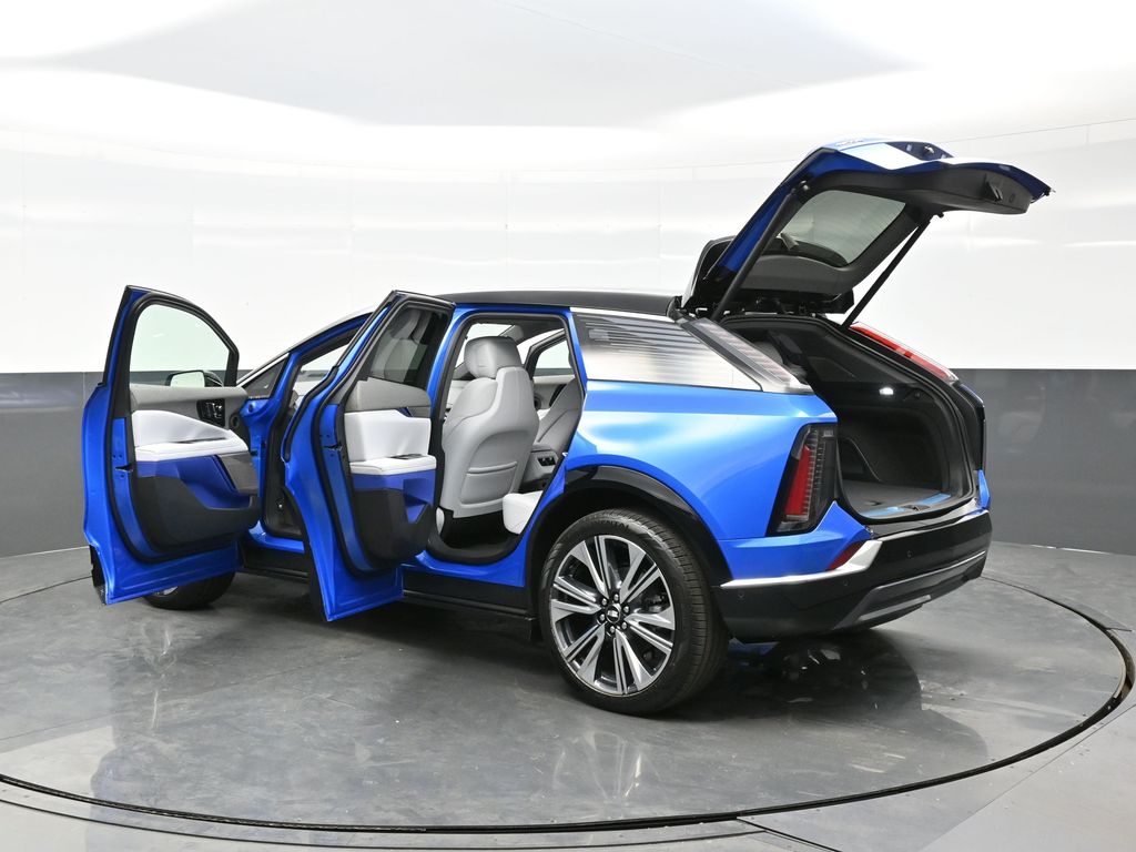 2025 Cadillac Optiq Luxury photo 31