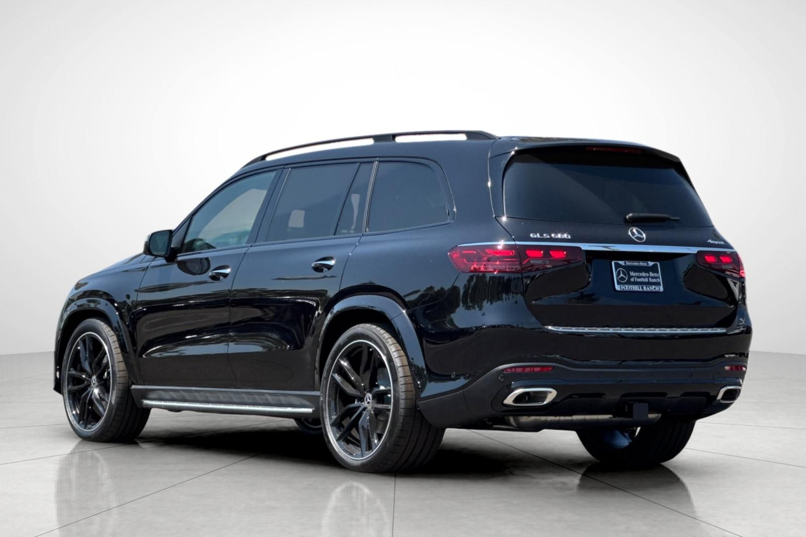 2025 Mercedes Benz GLS 580 4MATIC photo 12