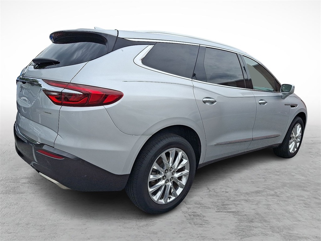 2020 Buick Enclave Essence photo 3