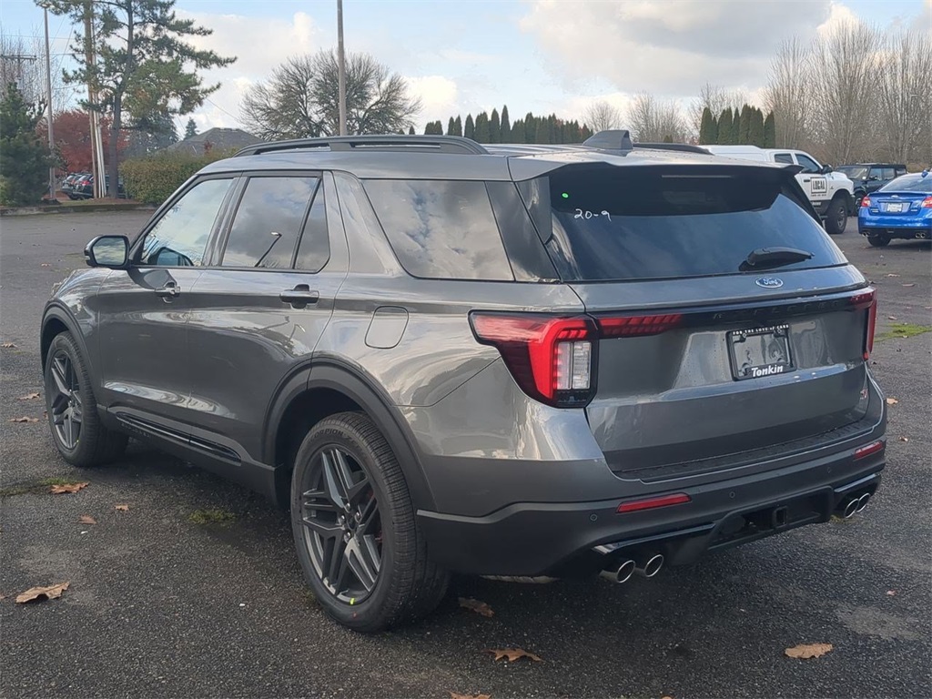 2026 Ford Explorer ST photo 3