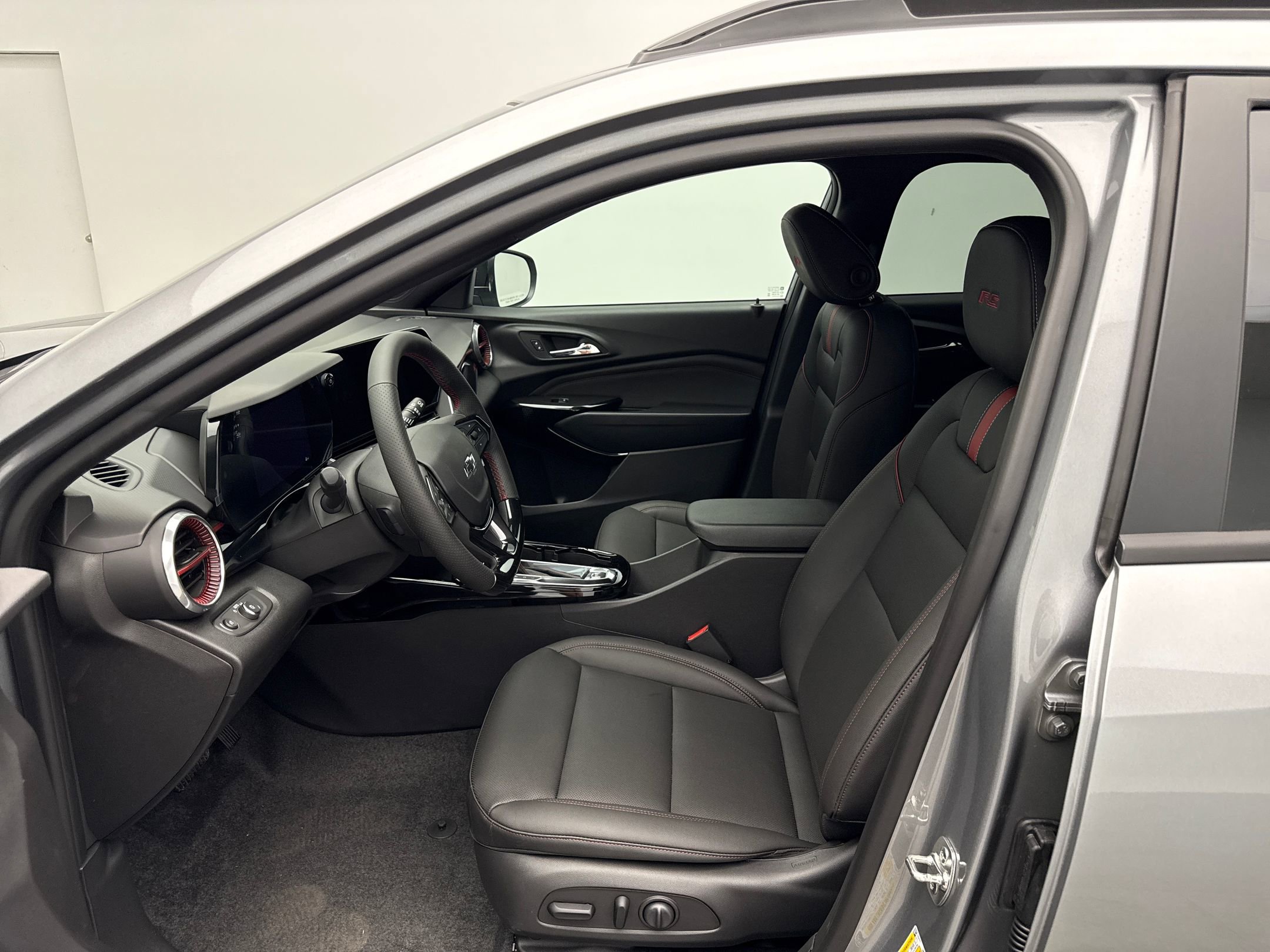2025 Chevrolet Trax photo 4