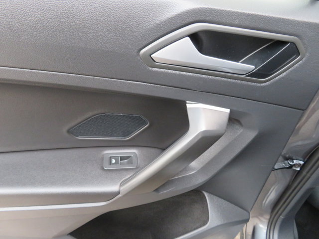 2021 Volkswagen Tiguan SE photo 17