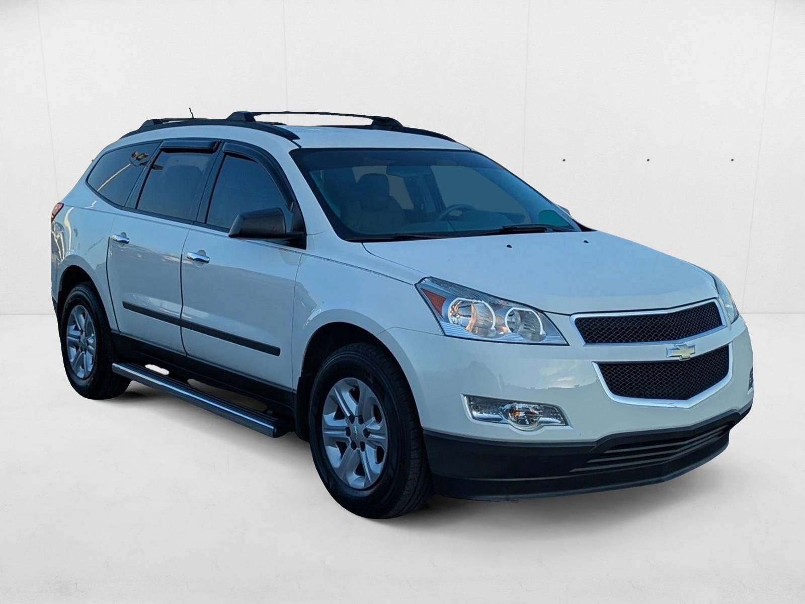 2012 Chevrolet Traverse LS photo 3