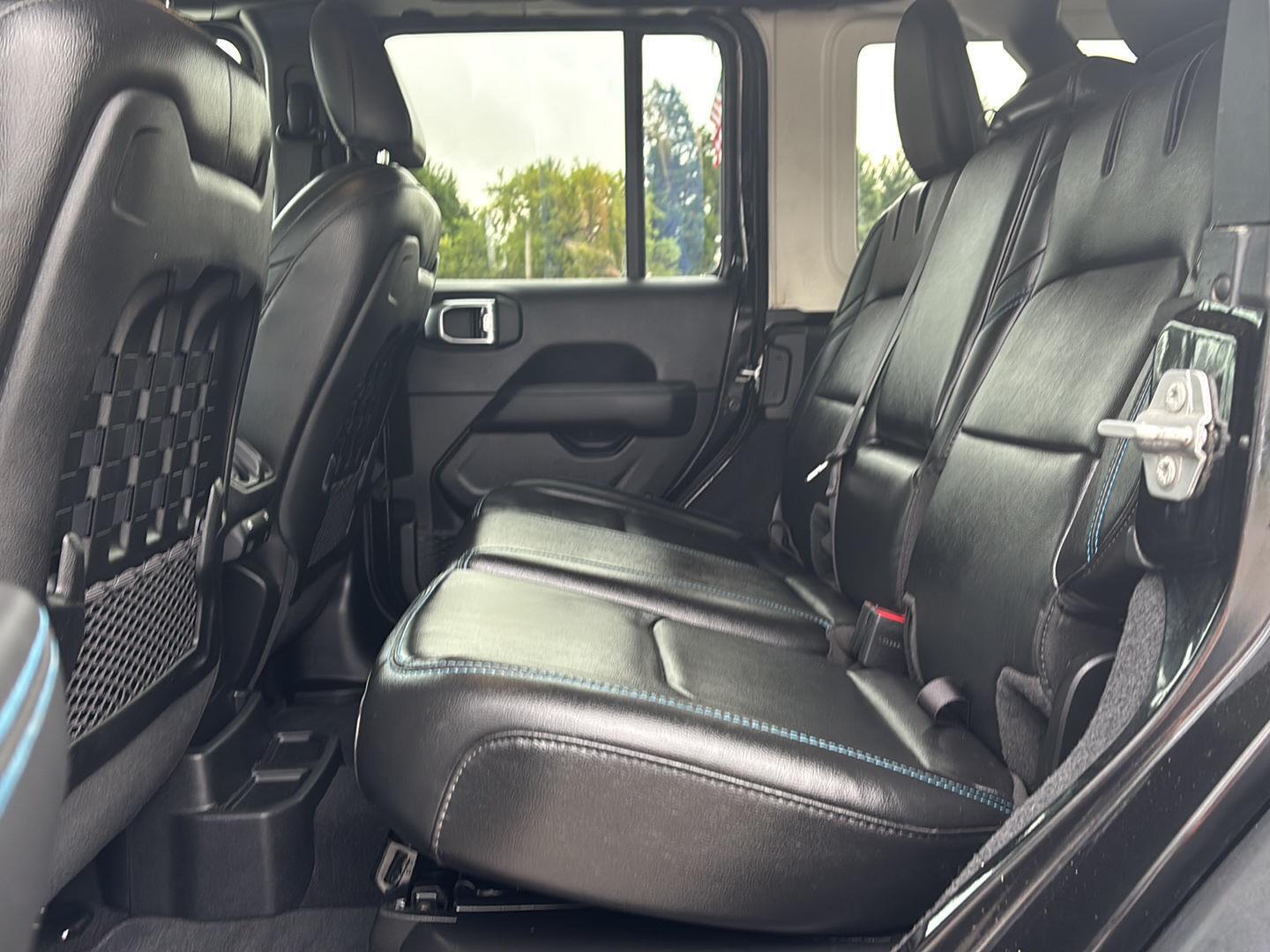 2022 Jeep Wrangler 4xe Unlimited Rubicon photo 9