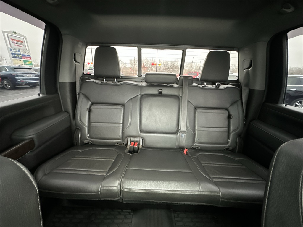 2022 GMC SIERRA HD - Image 18