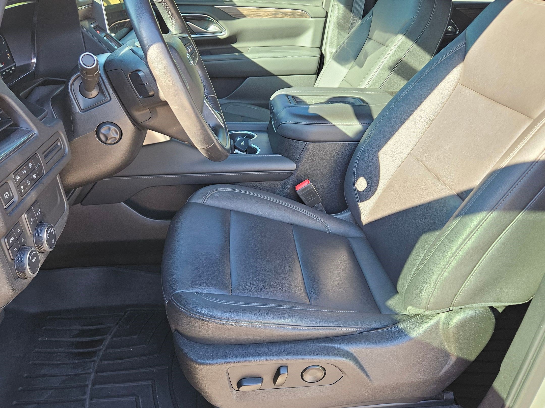 2022 Chevrolet Tahoe Z71 photo 15