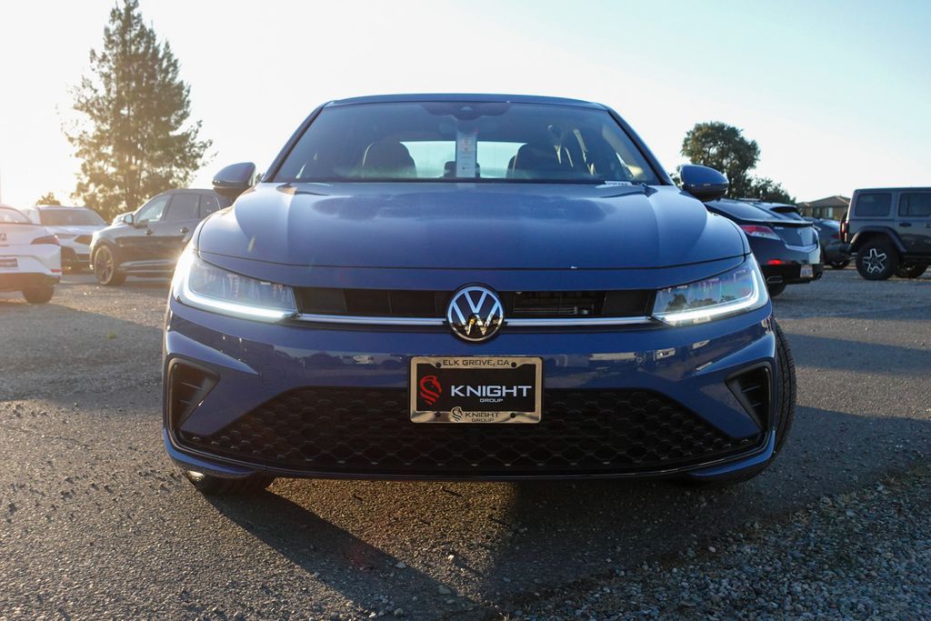 2026 Volkswagen Jetta 1.5T Sport photo 4