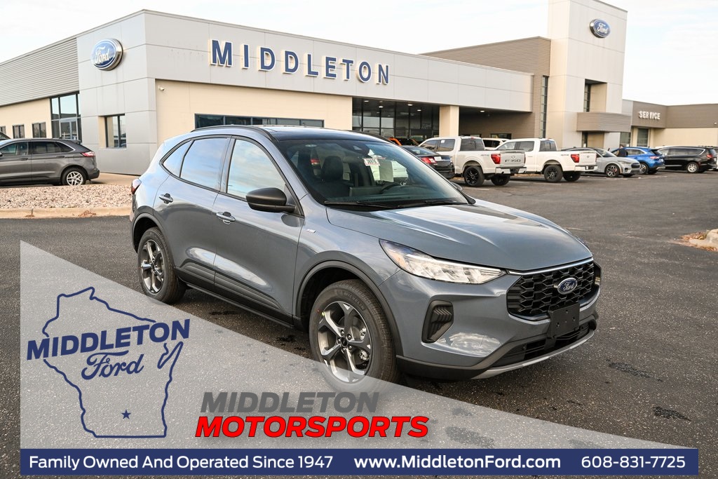 2026 Ford Escape ST-Line photo 2