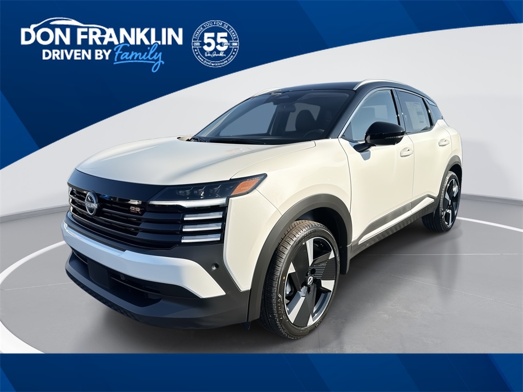 2025 Nissan Kicks SR AWD's photo