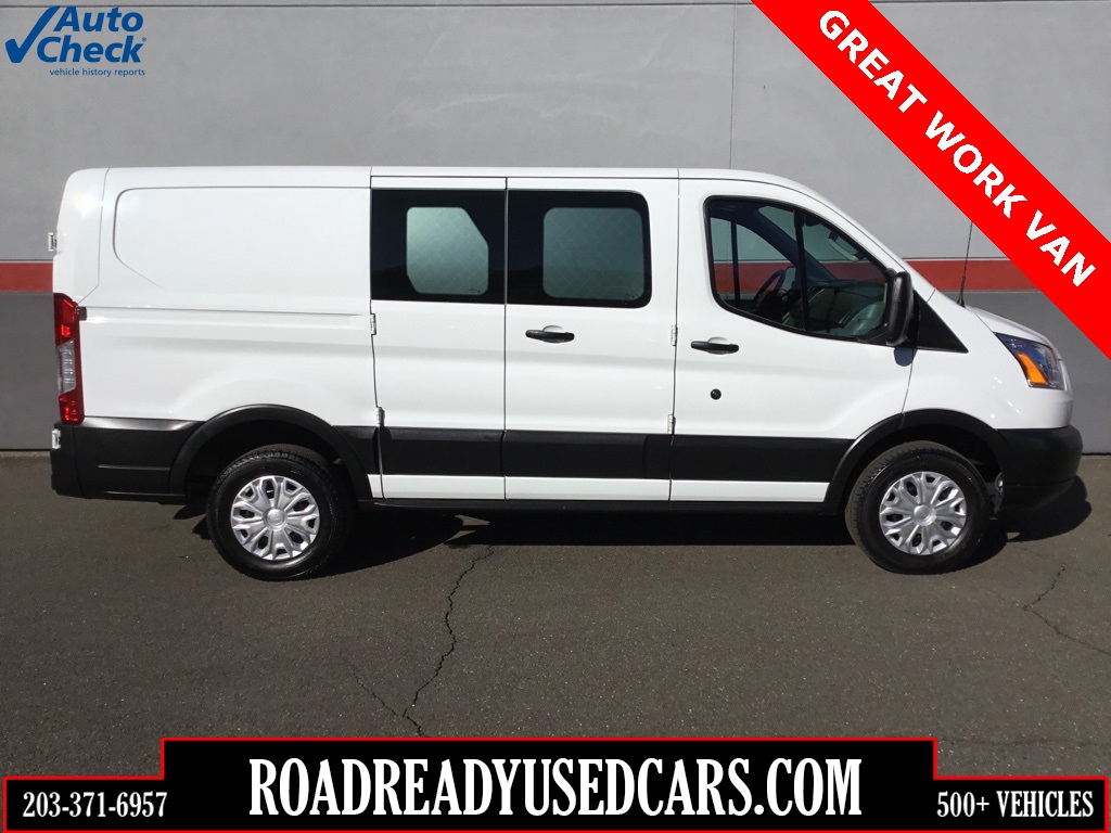 2019 Ford Transit Base's photo