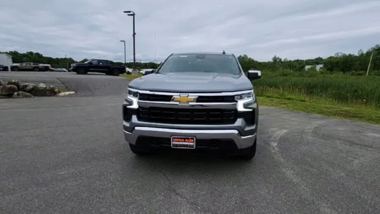 2023 Chevrolet Silverado 1500 LT photo 3