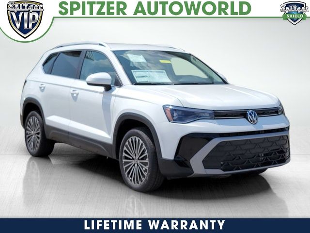 2025 Volkswagen Taos SE's photo