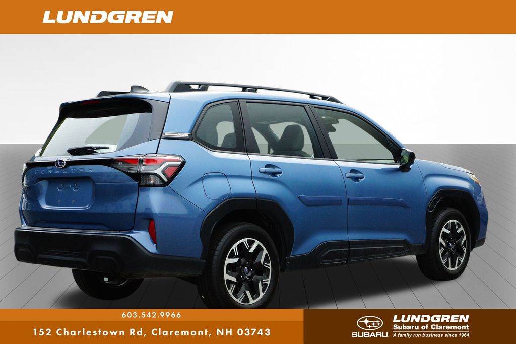 2025 Subaru Forester Base photo 2