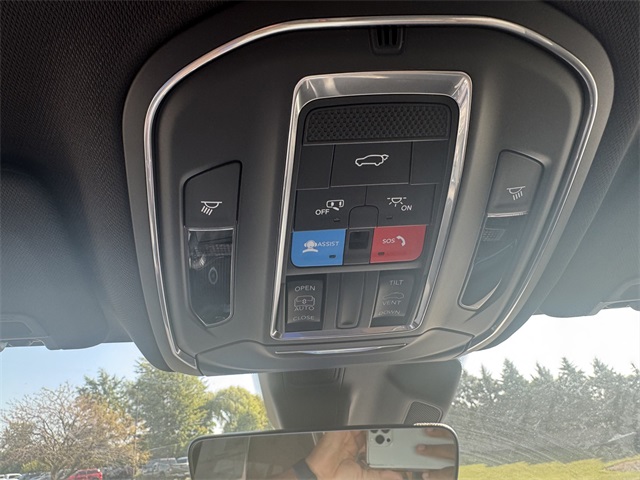 2025 Jeep Grand Cherokee Laredo X photo 34