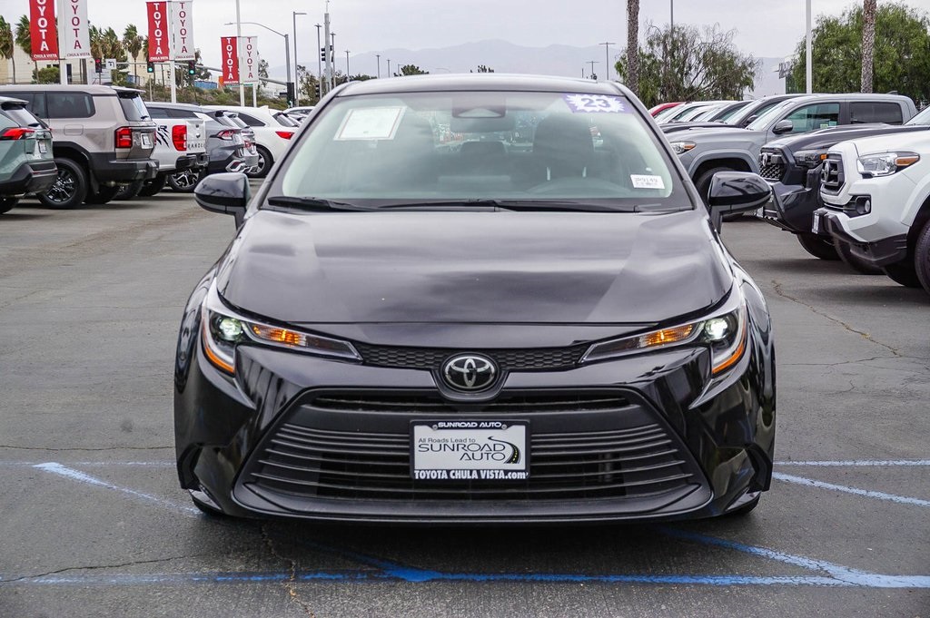 2023 Toyota Corolla LE photo 2
