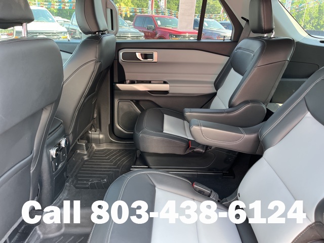2023 Ford Explorer XLT photo 7