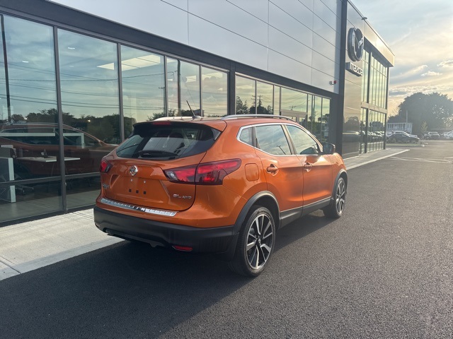 2017 Nissan Rogue Sport SL photo 3